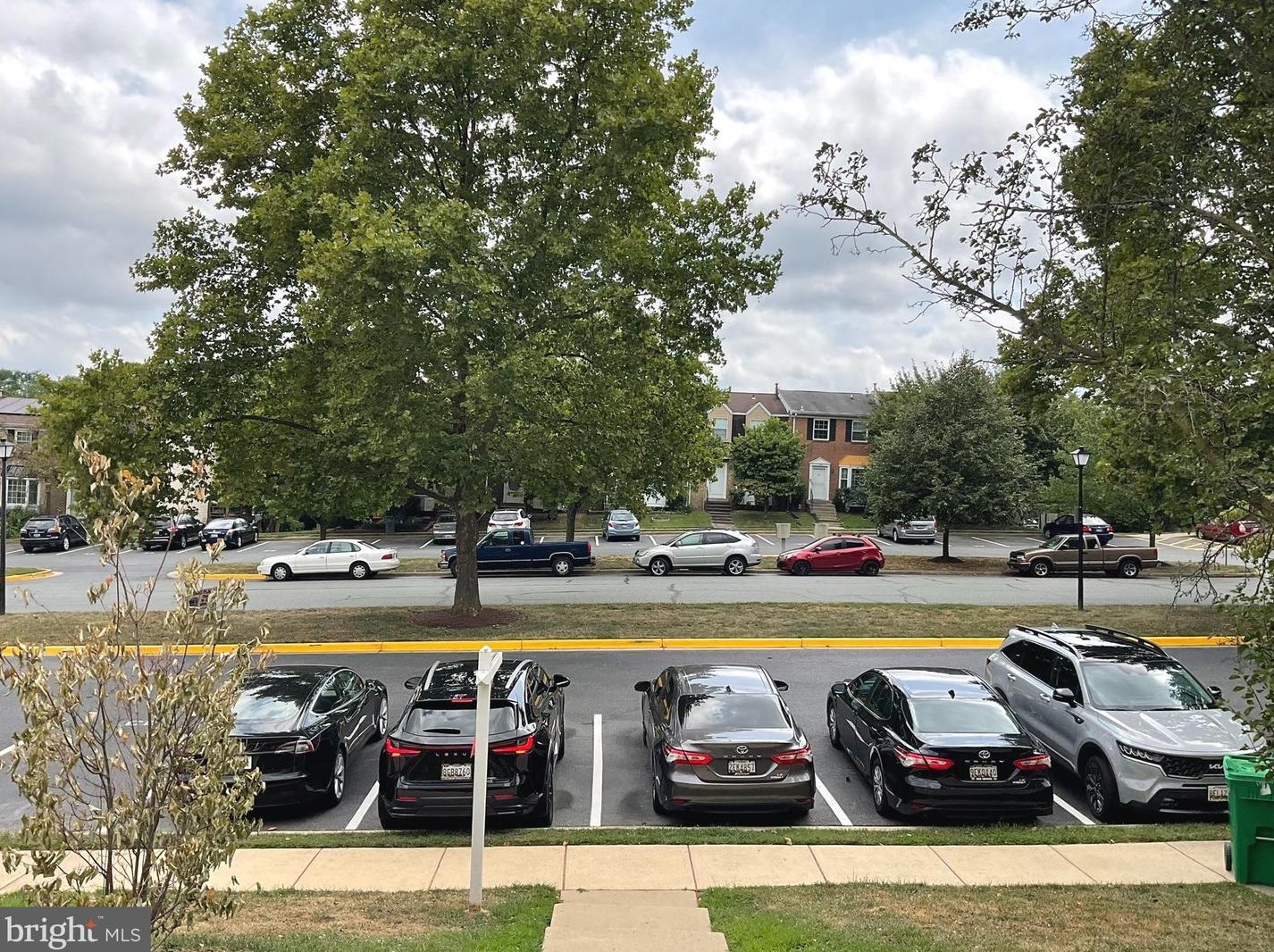 1027 Travis Ln, Gaithersburg MD  20879-3220 exterior