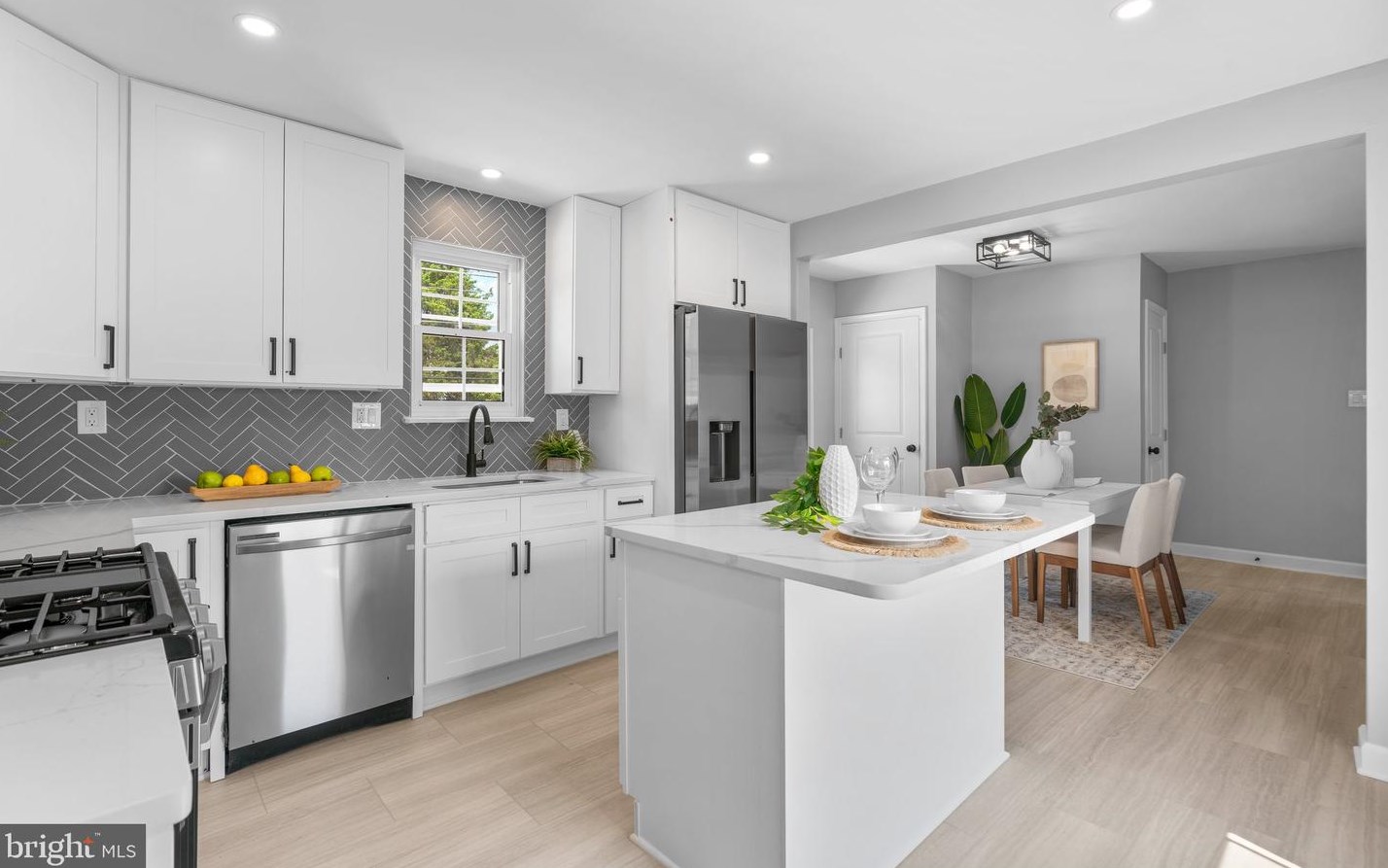 4301 Garrett Park Rd, Silver Spring MD 20906-4837 exterior