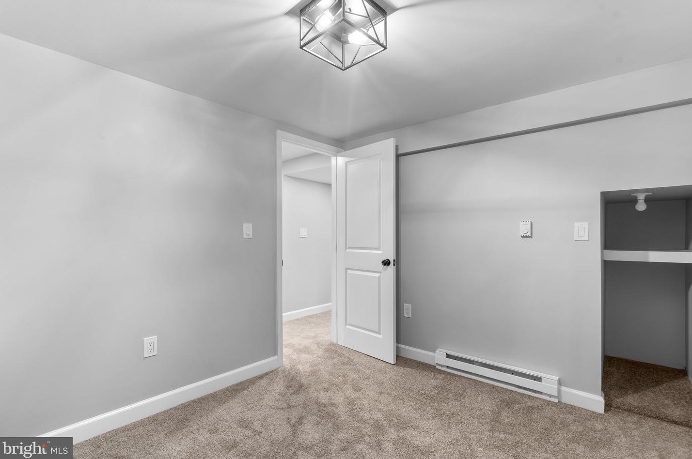 4301 Garrett Park Rd, Silver Spring MD 20906-4837 exterior