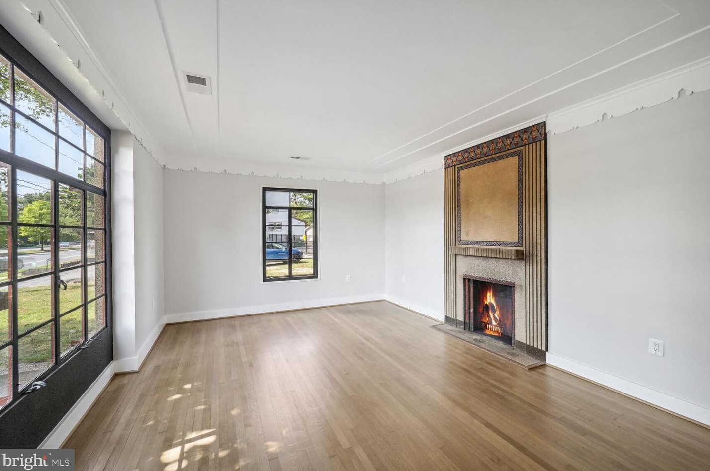 9900 Colesville Rd, Silver Spring MD 20901-2228 exterior