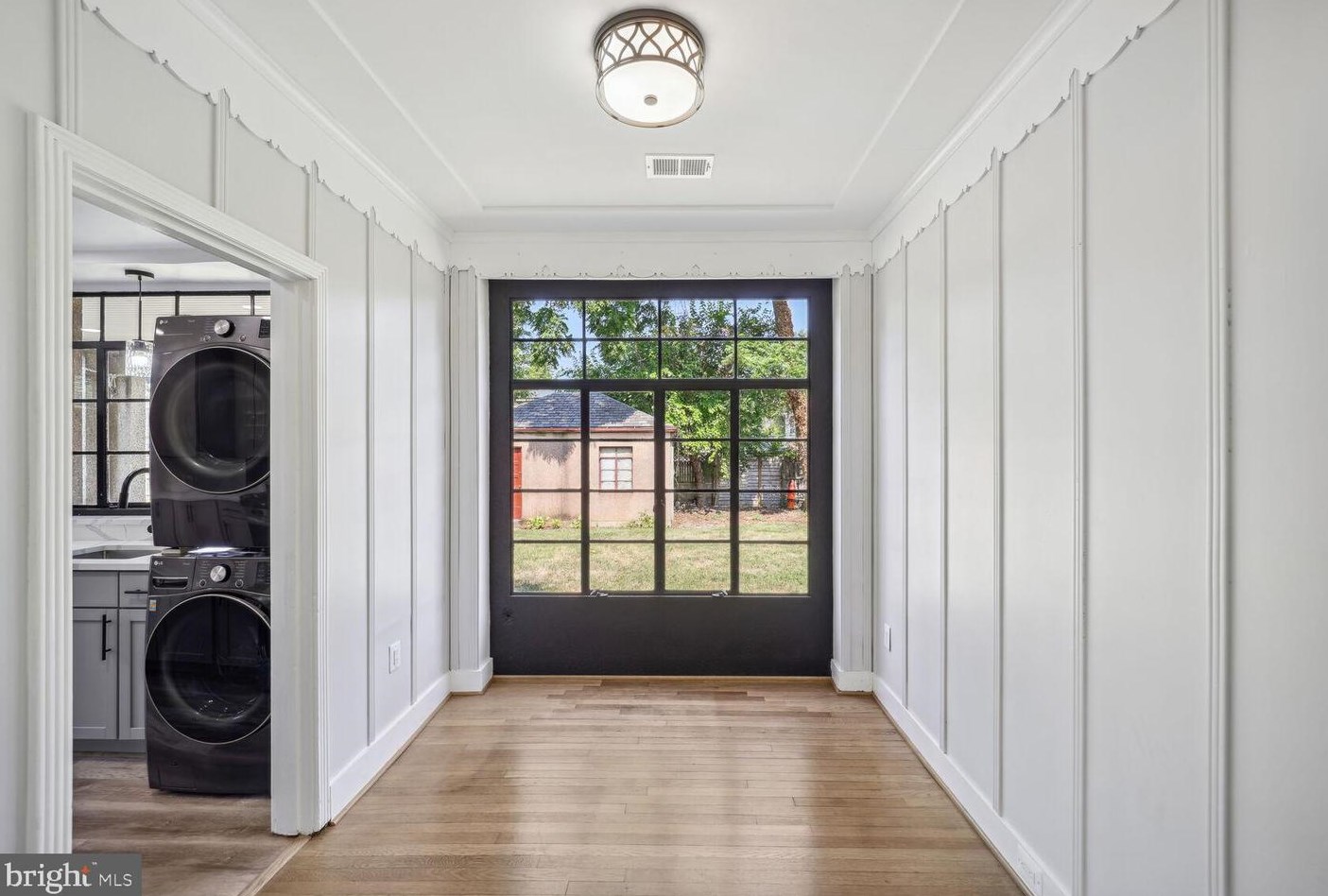 9900 Colesville Rd, Silver Spring MD 20901-2228 exterior