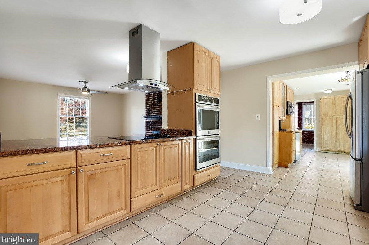 2420 Gate Dr, Silver Spring MD 20906-2208 exterior