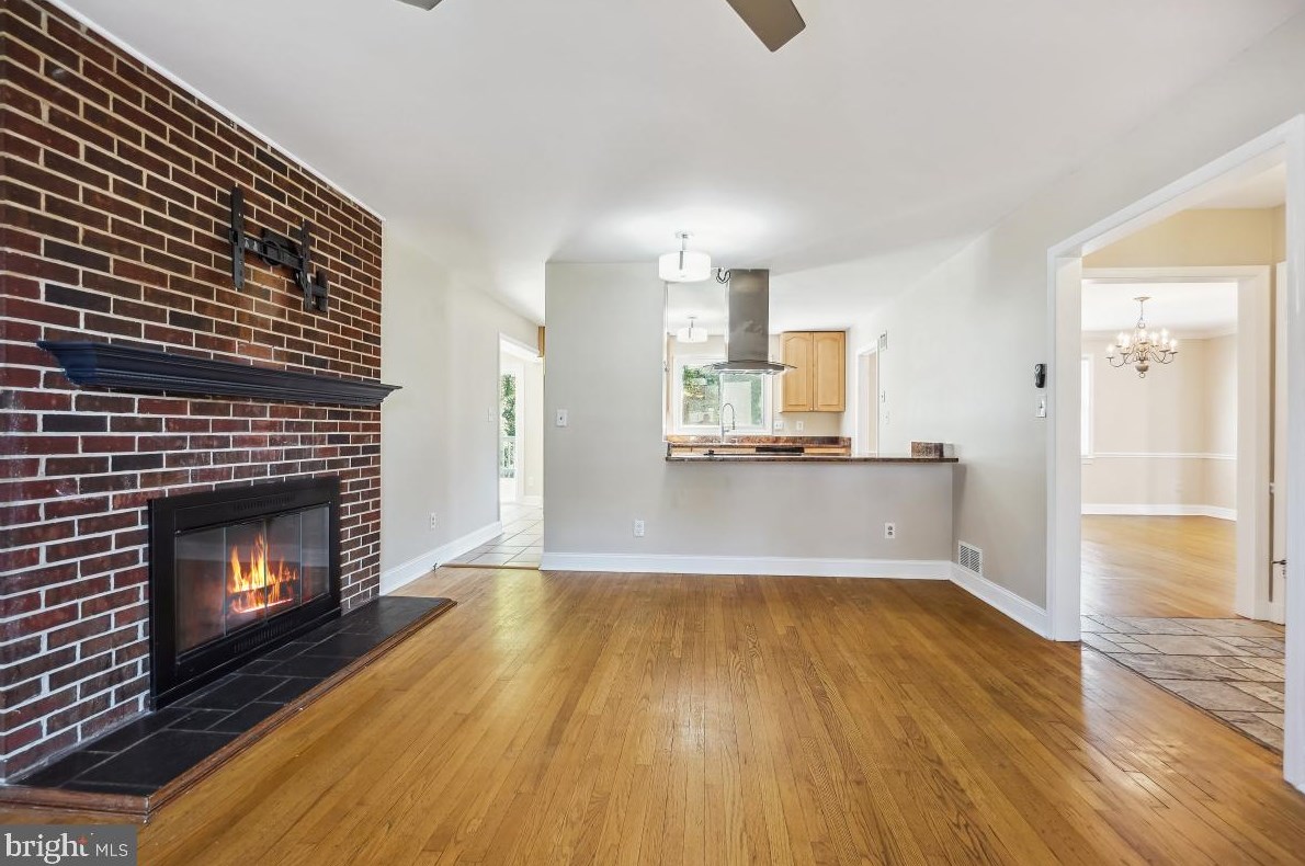 2420 Gate Dr, Silver Spring MD 20906-2208 exterior