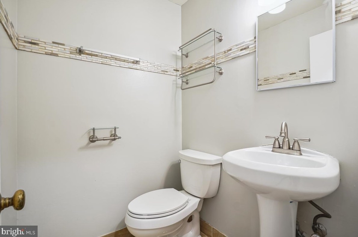 2420 Gate Dr, Silver Spring MD 20906-2208 exterior