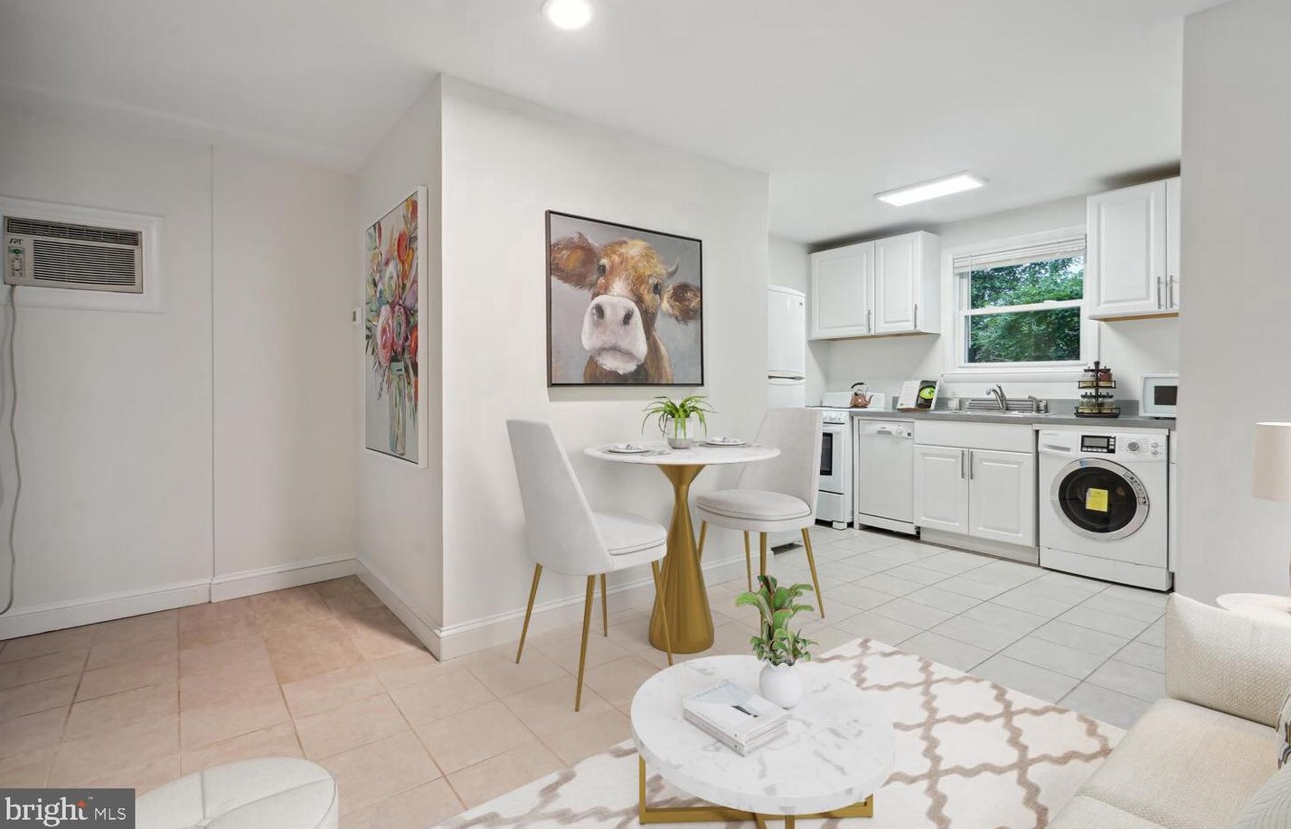 9313 Colesville Rd, Silver Spring MD 20901-4817 exterior