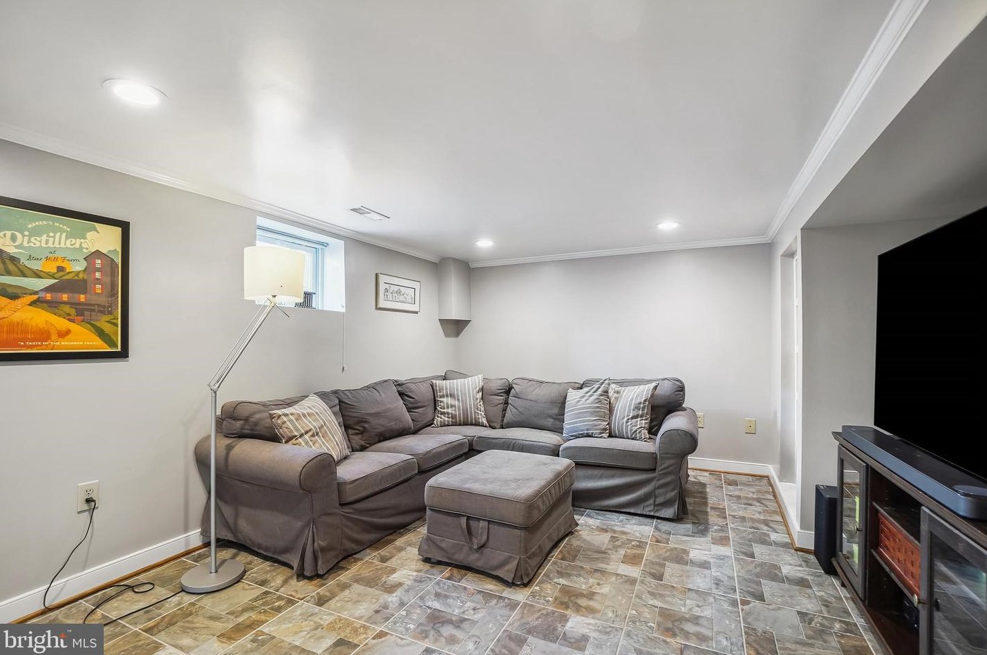 7400 Flower Ave, Silver Spring MD 20912-7733 exterior