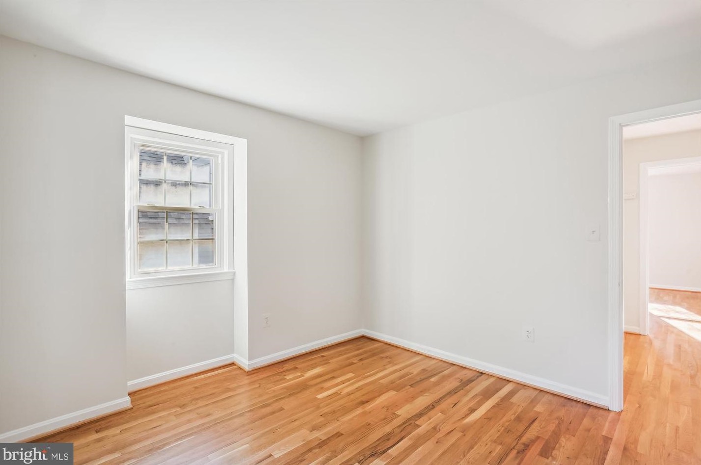 5514 Charles St, Bethesda MD 20814-1615 exterior