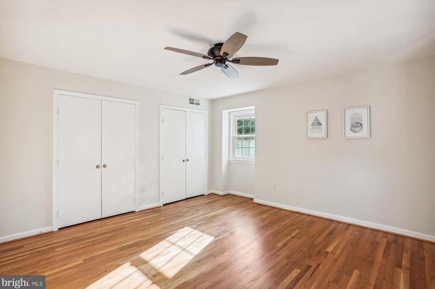 5514 Charles St, Bethesda MD 20814-1615 exterior