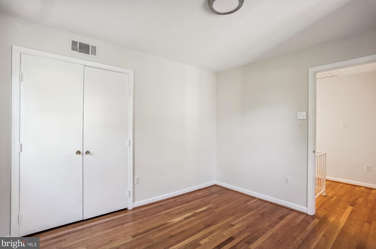 5514 Charles St, Bethesda MD 20814-1615 exterior