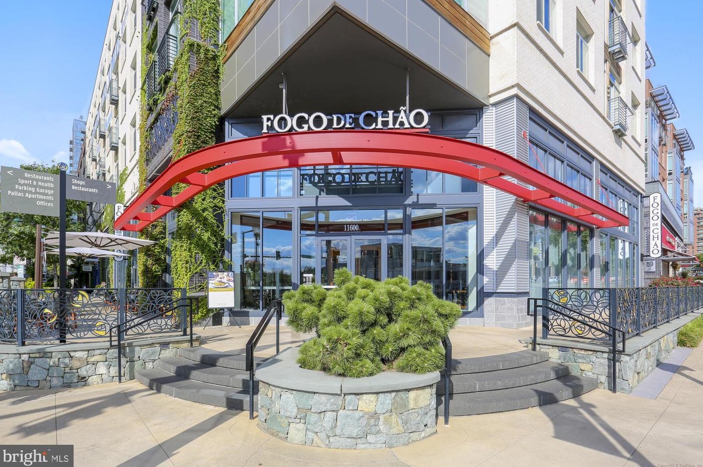 5514 Charles St, Bethesda MD 20814-1615 exterior