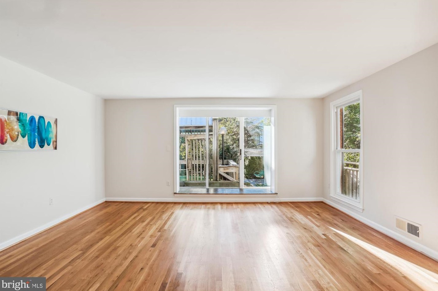 5514 Charles St, Bethesda MD 20814-1615 exterior