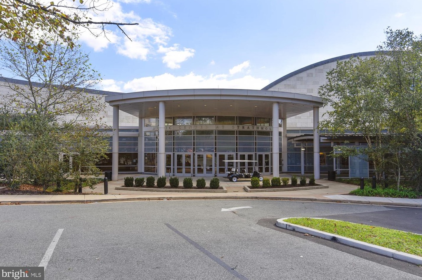 5514 Charles St, Bethesda MD 20814-1615 exterior