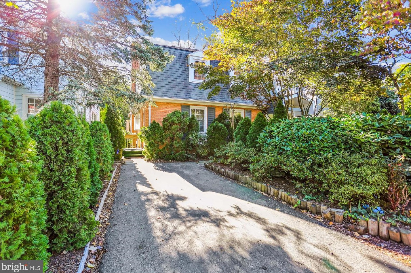 5514 Charles St, Bethesda MD 20814-1615 exterior