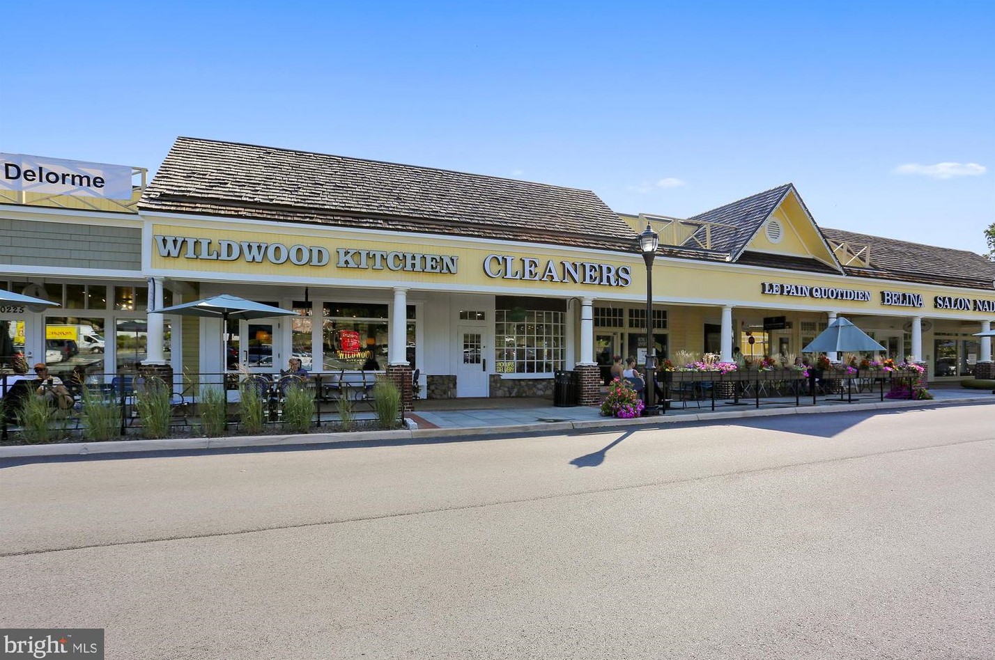 5514 Charles St, Bethesda MD 20814-1615 exterior