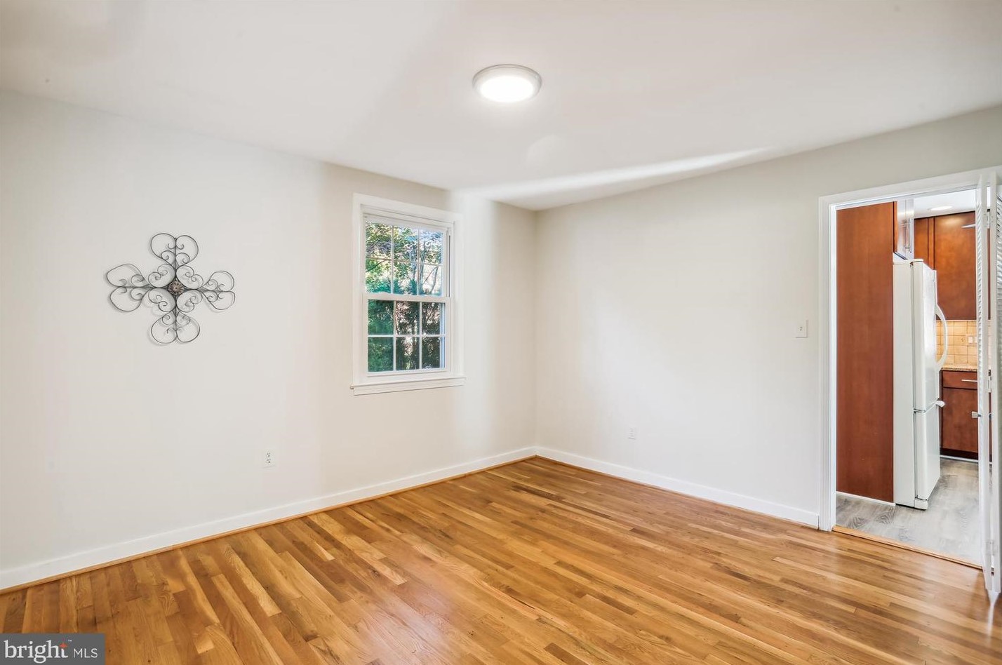 5514 Charles St, Bethesda MD 20814-1615 exterior