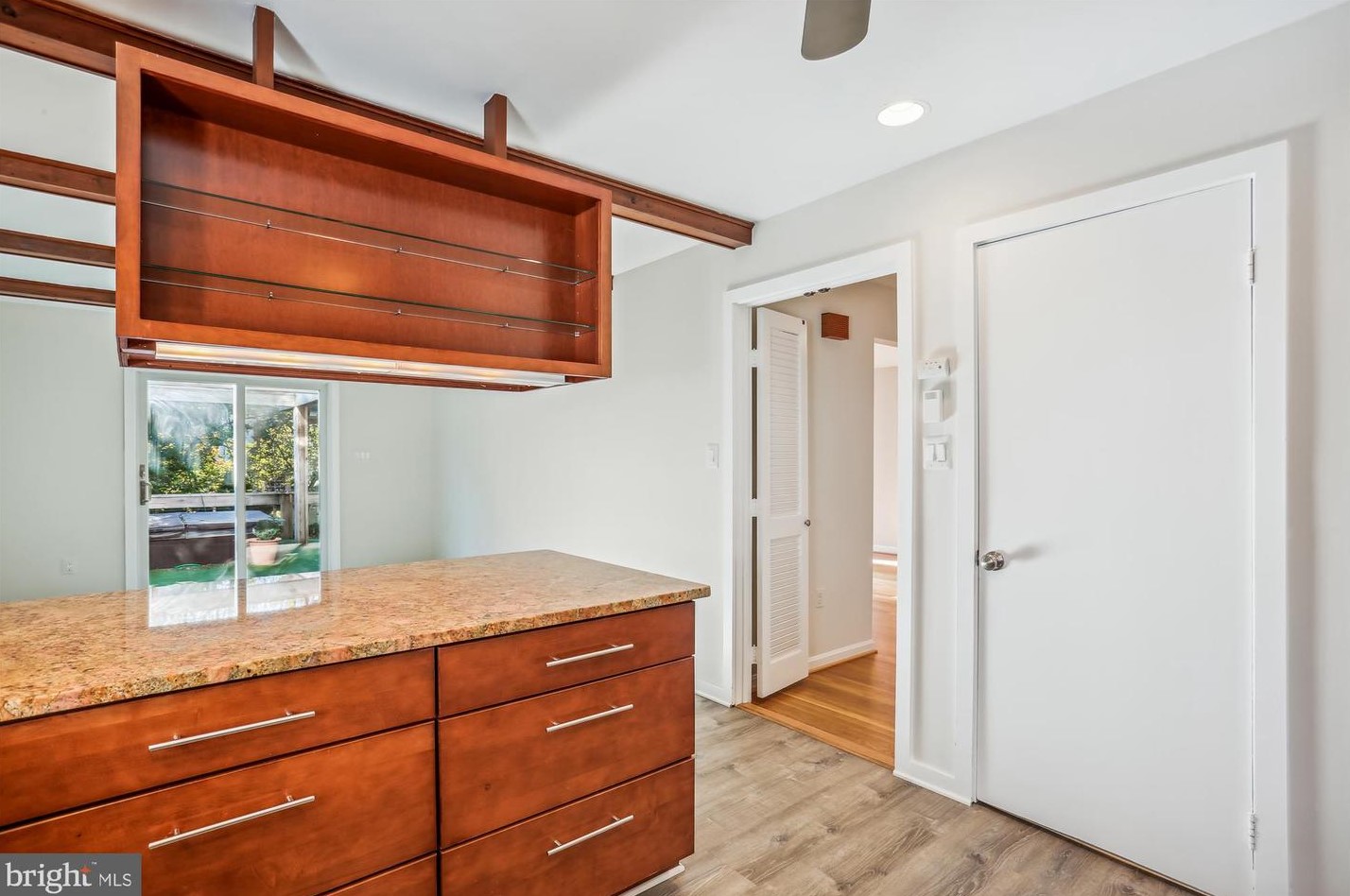 5514 Charles St, Bethesda MD 20814-1615 exterior