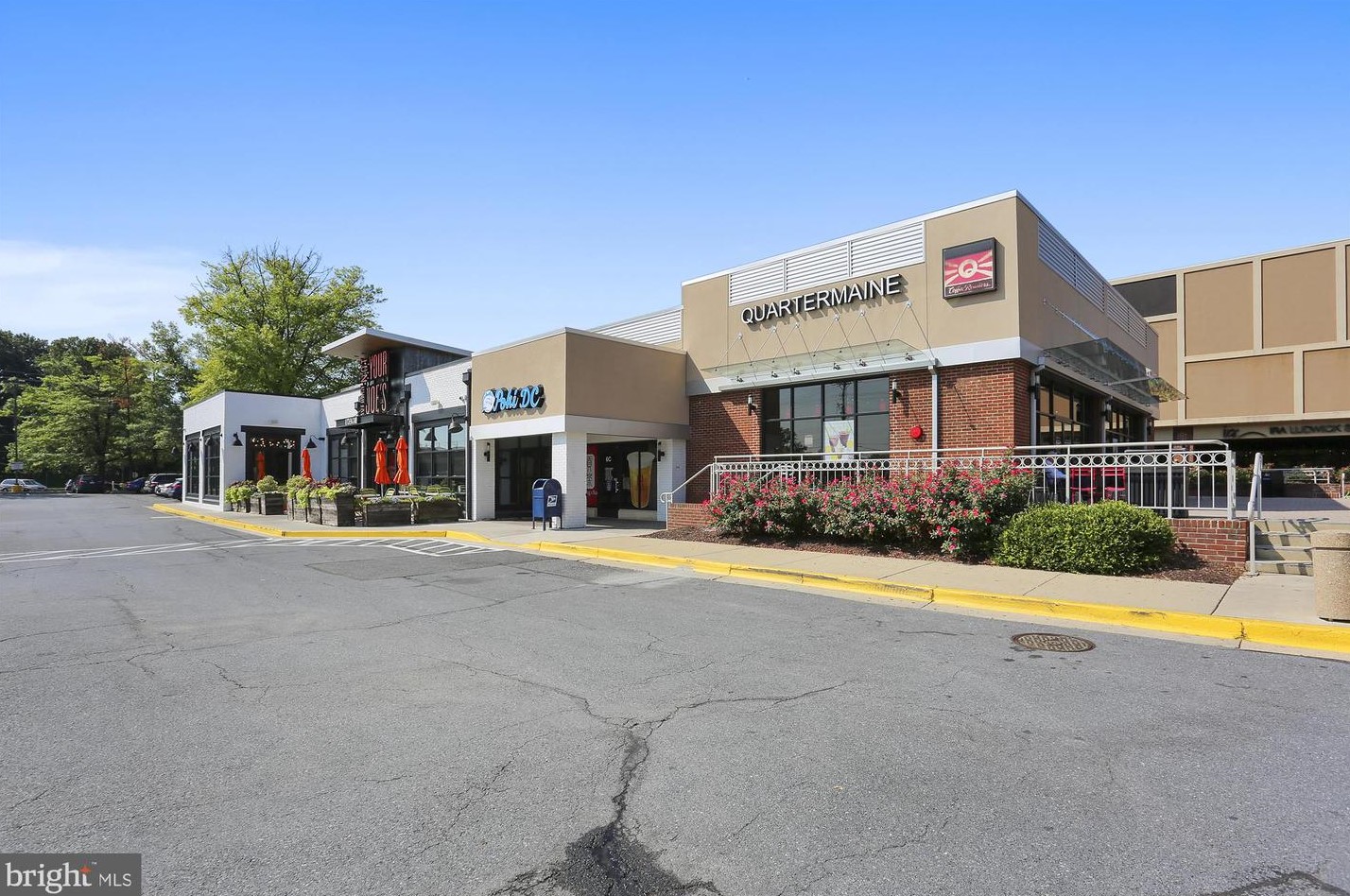 5514 Charles St, Bethesda MD 20814-1615 exterior