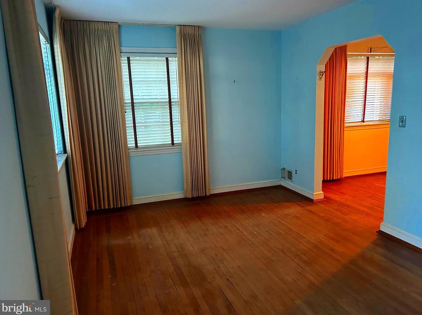 237 Dl Dr, Silver Spring MD 20910-1608 exterior