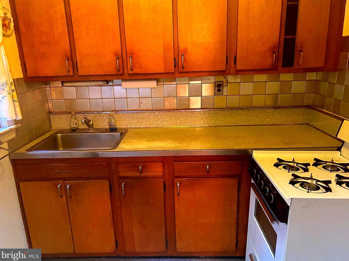 237 Dl Dr, Silver Spring MD 20910-1608 exterior