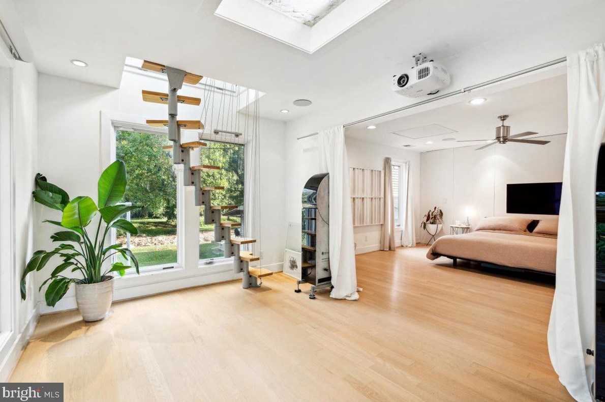 9803 Mcmillan Ave, Silver Spring MD exterior