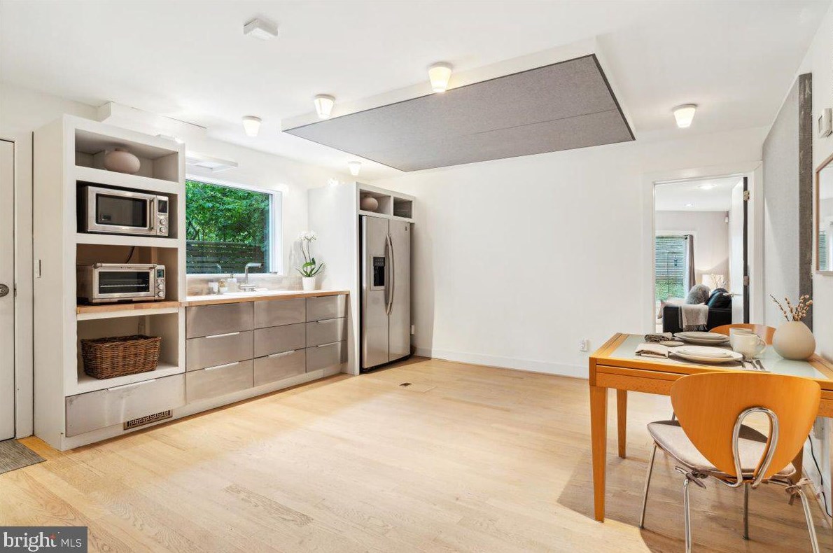 9803 Mcmillan Ave, Silver Spring MD exterior