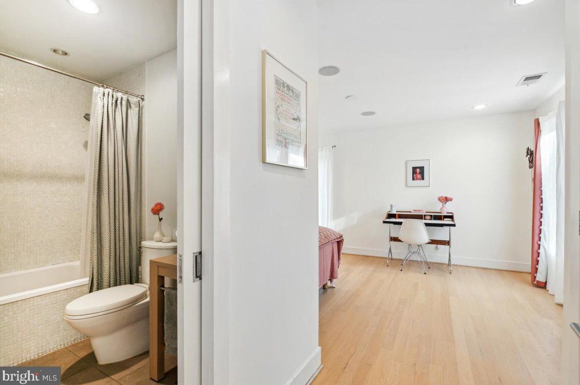 9803 Mcmillan Ave, Silver Spring MD exterior