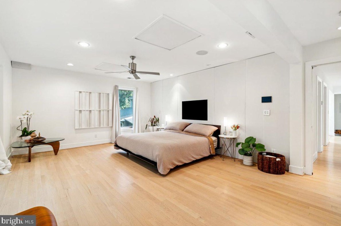 9803 Mcmillan Ave, Silver Spring MD exterior