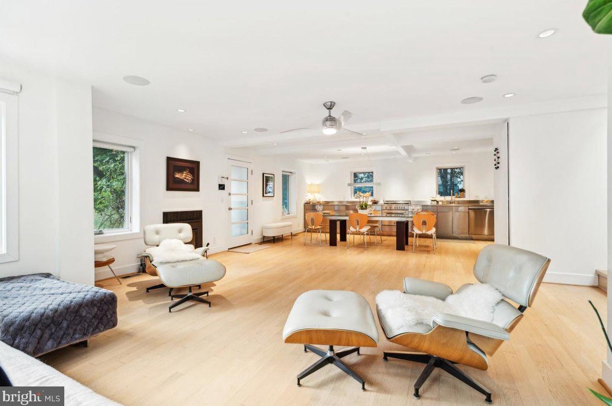 9803 Mcmillan Ave, Silver Spring MD exterior