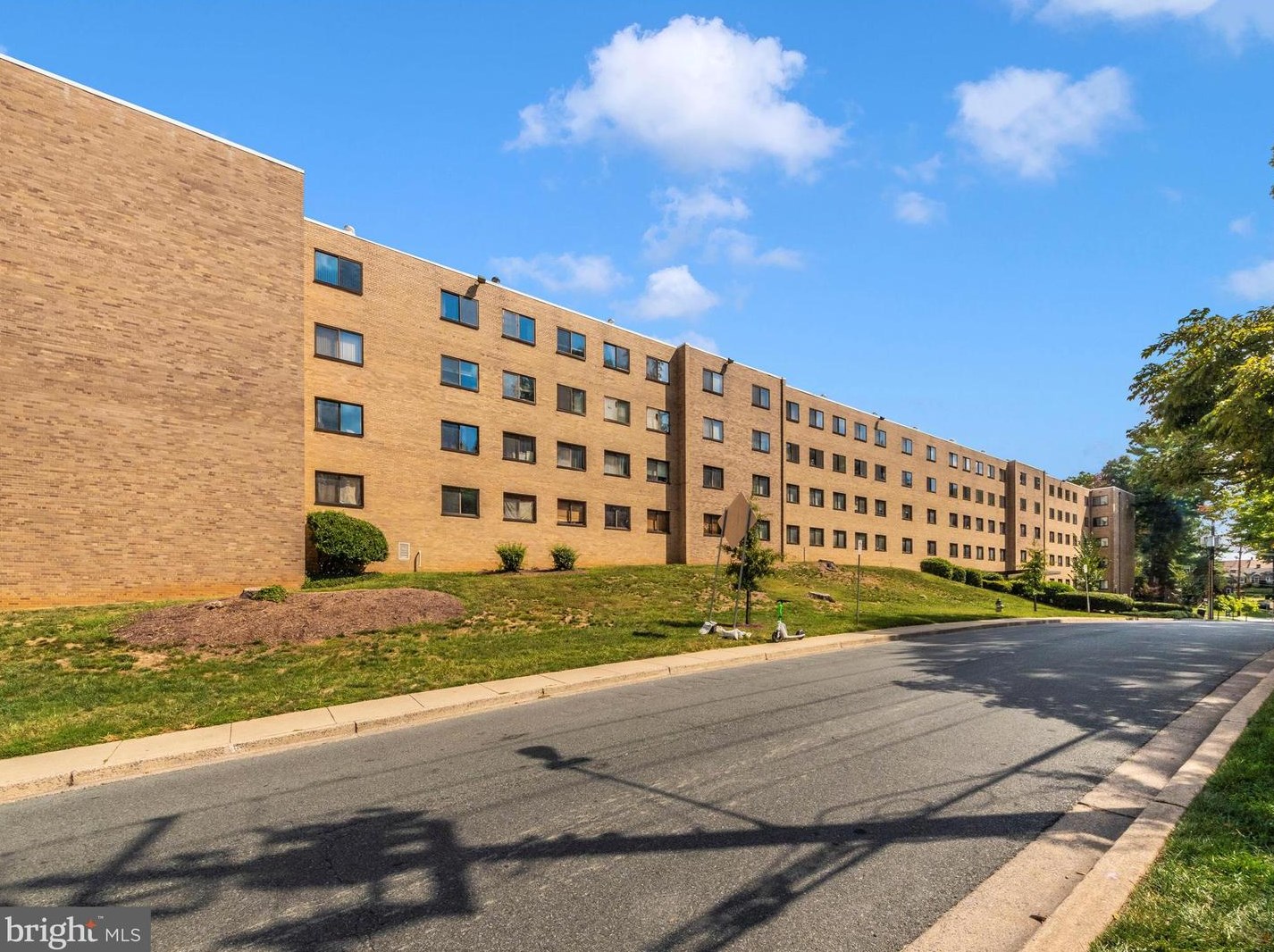 8601 Manchester Rd, Silver Spring MD 20901-4360 exterior