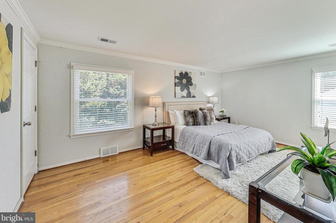 11017 Gainsborough Rd, Rockville MD 20854-3356 exterior