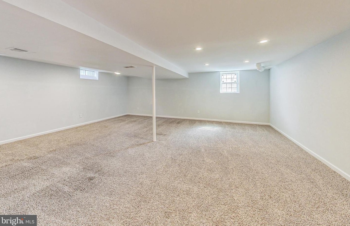 11017 Gainsborough Rd, Rockville MD 20854-3356 exterior