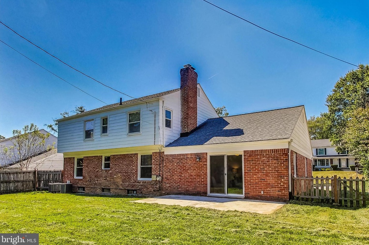 11017 Gainsborough Rd, Rockville MD 20854-3356 exterior