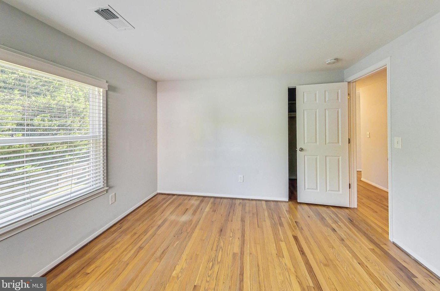 11017 Gainsborough Rd, Rockville MD 20854-3356 exterior