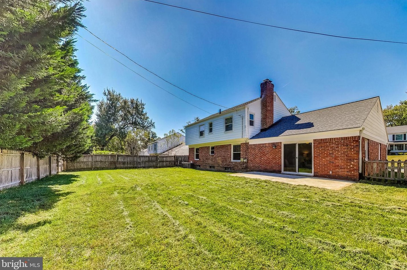 11017 Gainsborough Rd, Rockville MD 20854-3356 exterior