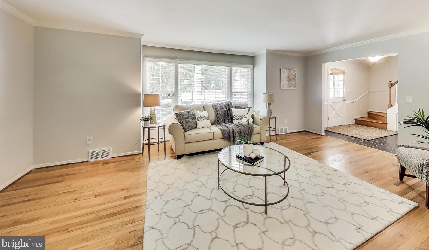 11017 Gainsborough Rd, Rockville MD 20854-3356 exterior