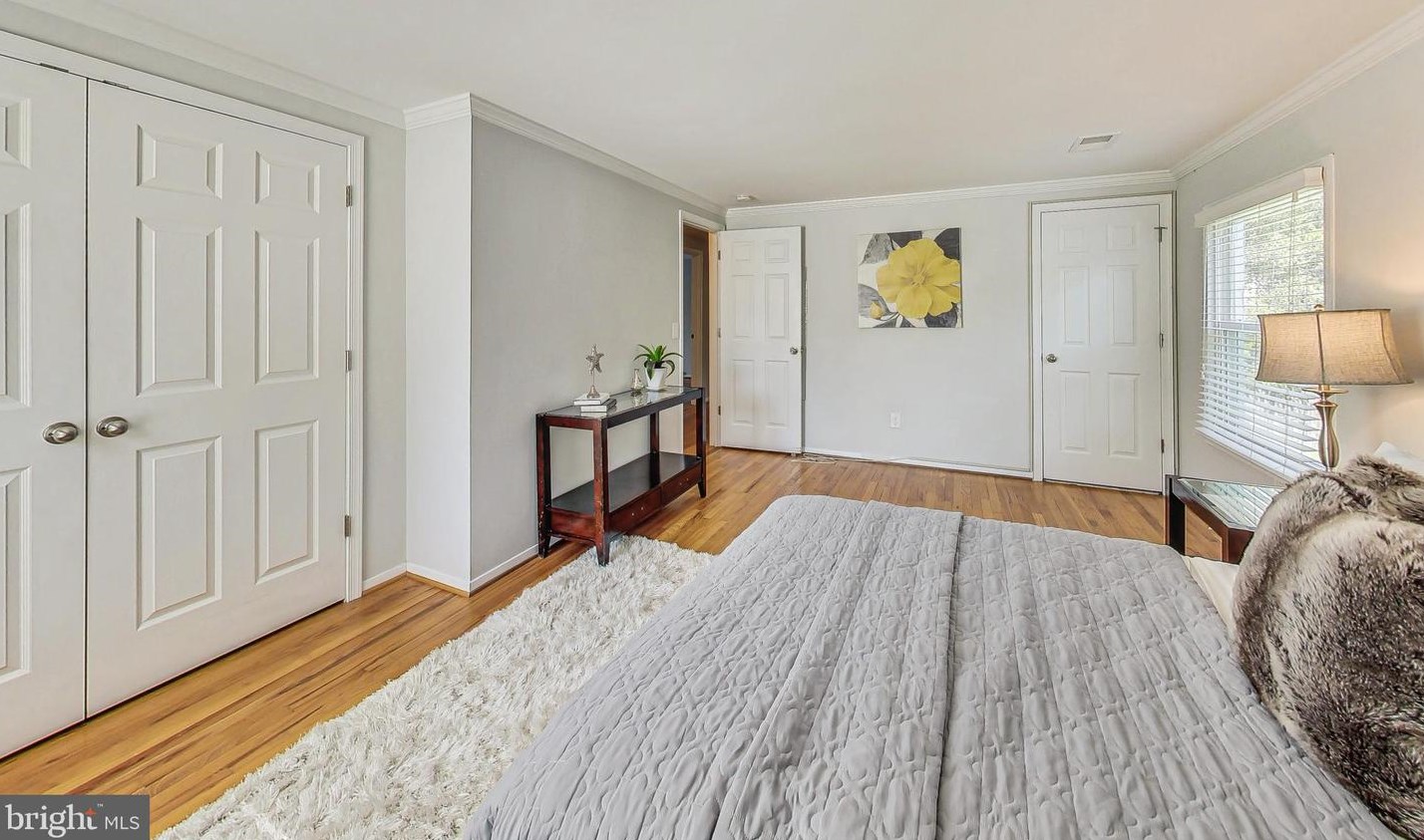 11017 Gainsborough Rd, Rockville MD 20854-3356 exterior