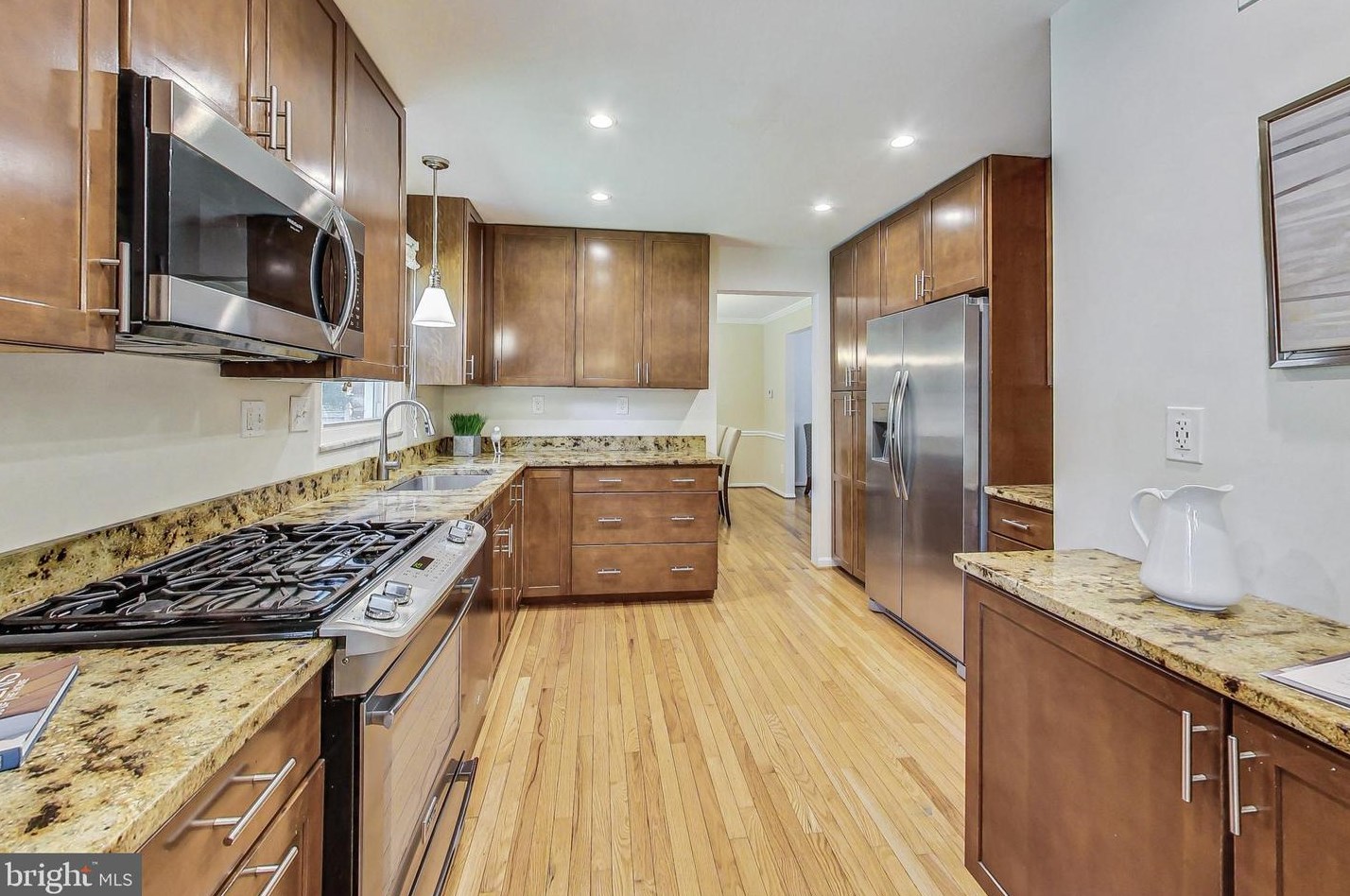 11017 Gainsborough Rd, Rockville MD 20854-3356 exterior