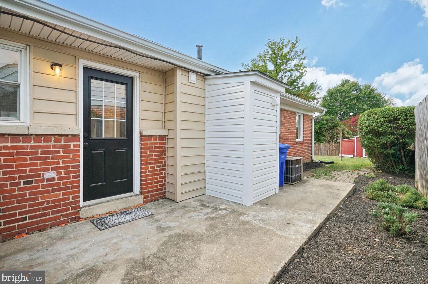 10148 Dallas Ave, Silver Spring MD 20901-3216 exterior