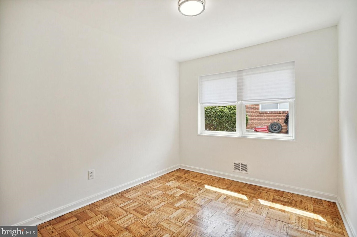 10148 Dallas Ave, Silver Spring MD 20901-3216 exterior