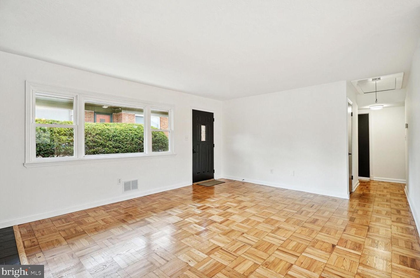 10148 Dallas Ave, Silver Spring MD 20901-3216 exterior