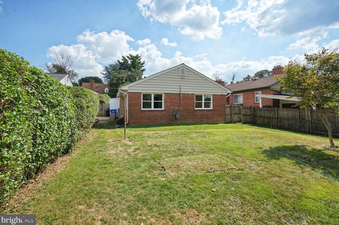 10148 Dallas Ave, Silver Spring MD 20901-3216 exterior