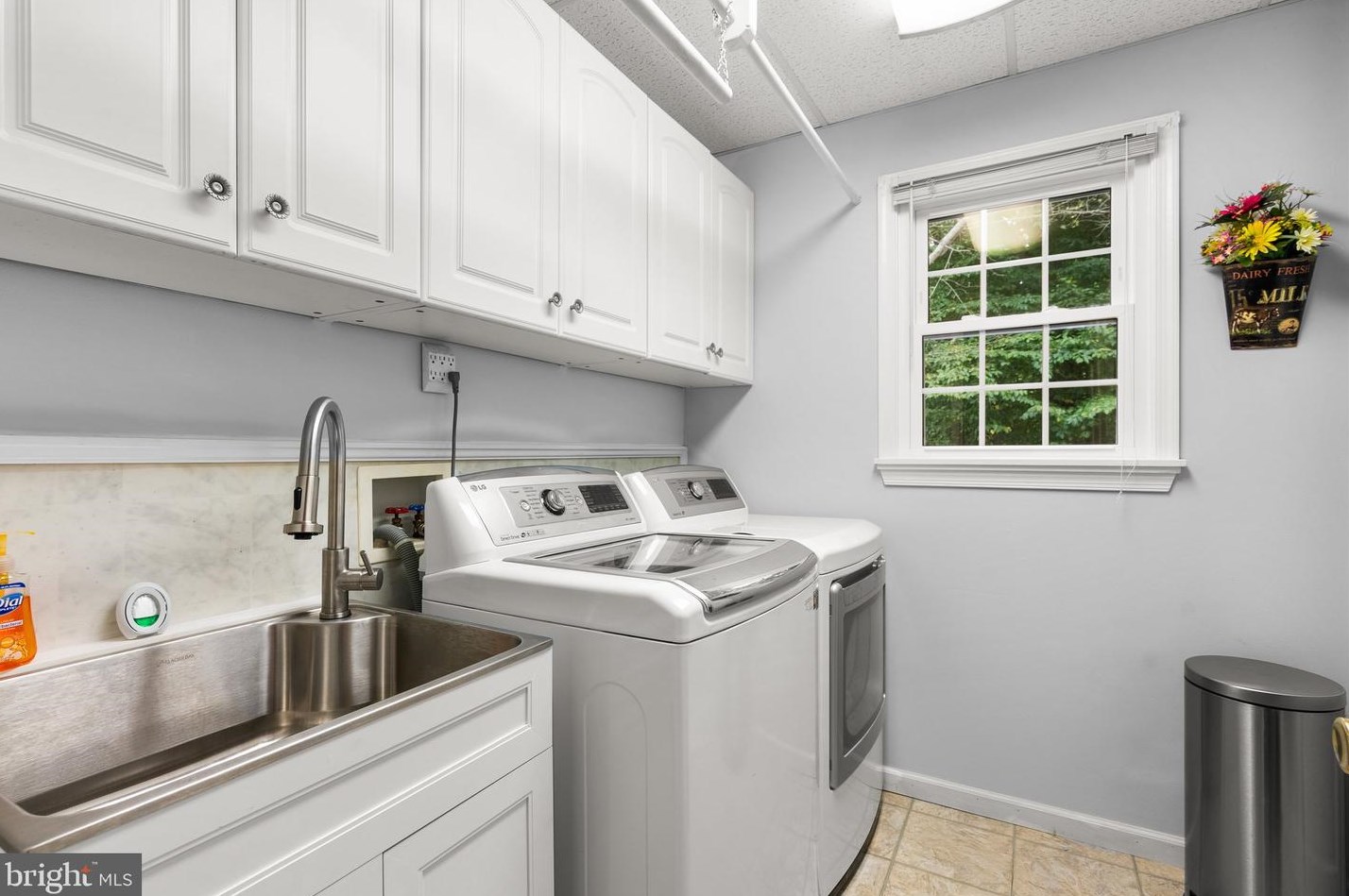 4822 Cherry Valley Dr, Rockville MD 20853-1112 exterior