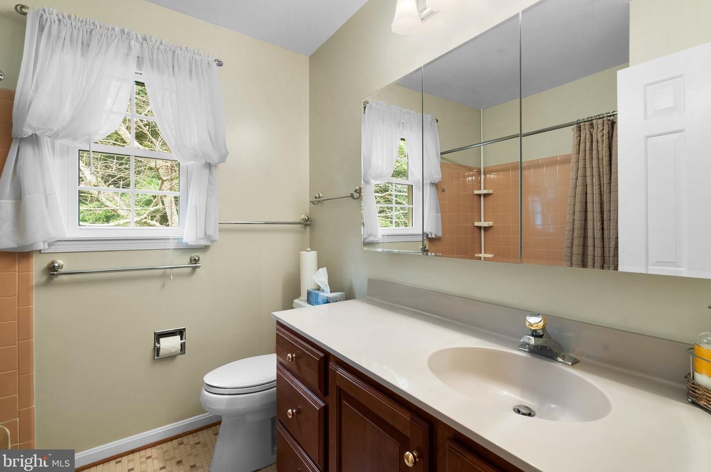 4822 Cherry Valley Dr, Rockville MD 20853-1112 exterior