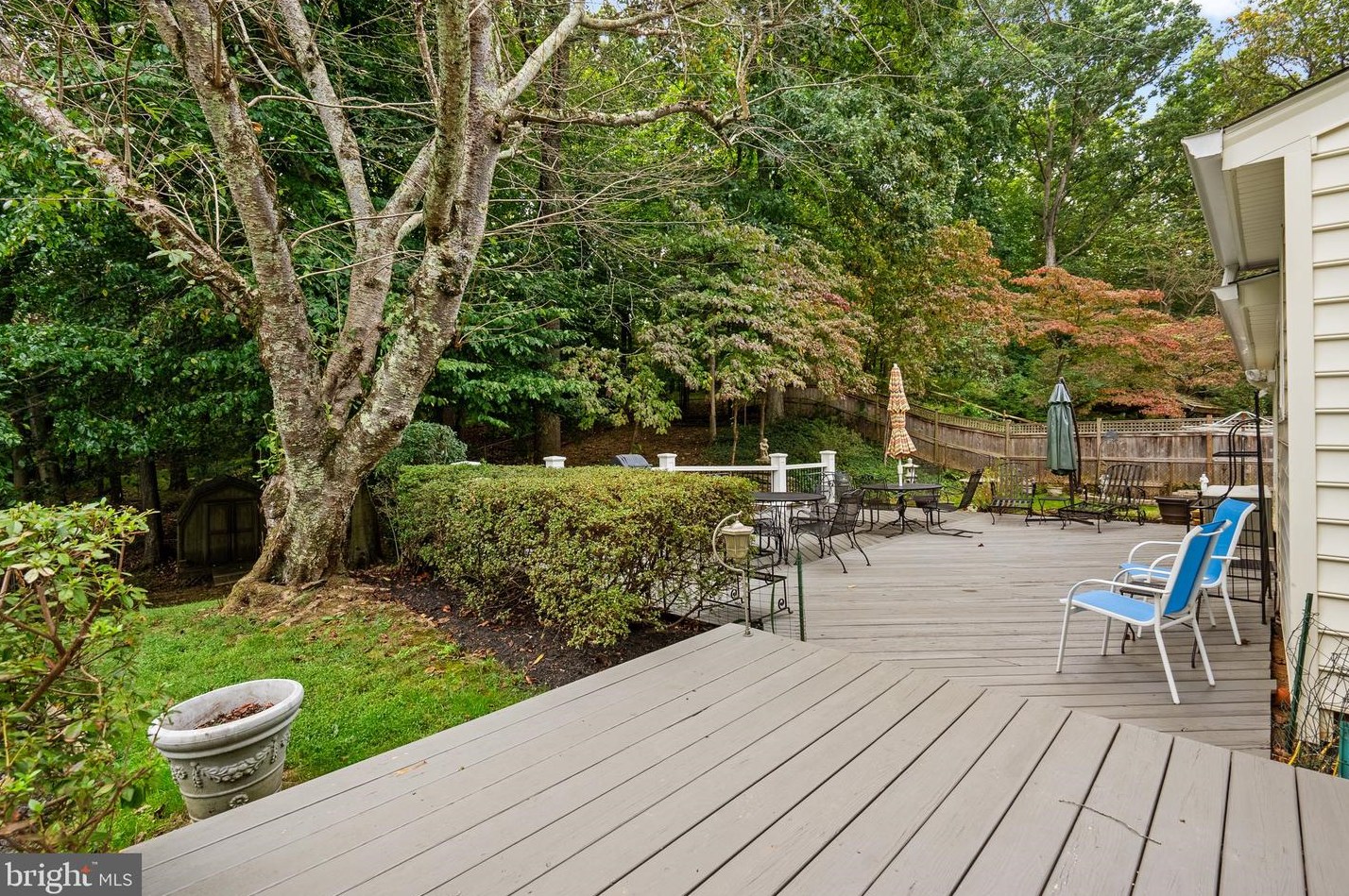 4822 Cherry Valley Dr, Rockville MD 20853-1112 exterior