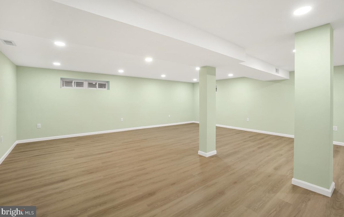 807 Lowander Ln, Silver Spring MD 20901-2834 exterior