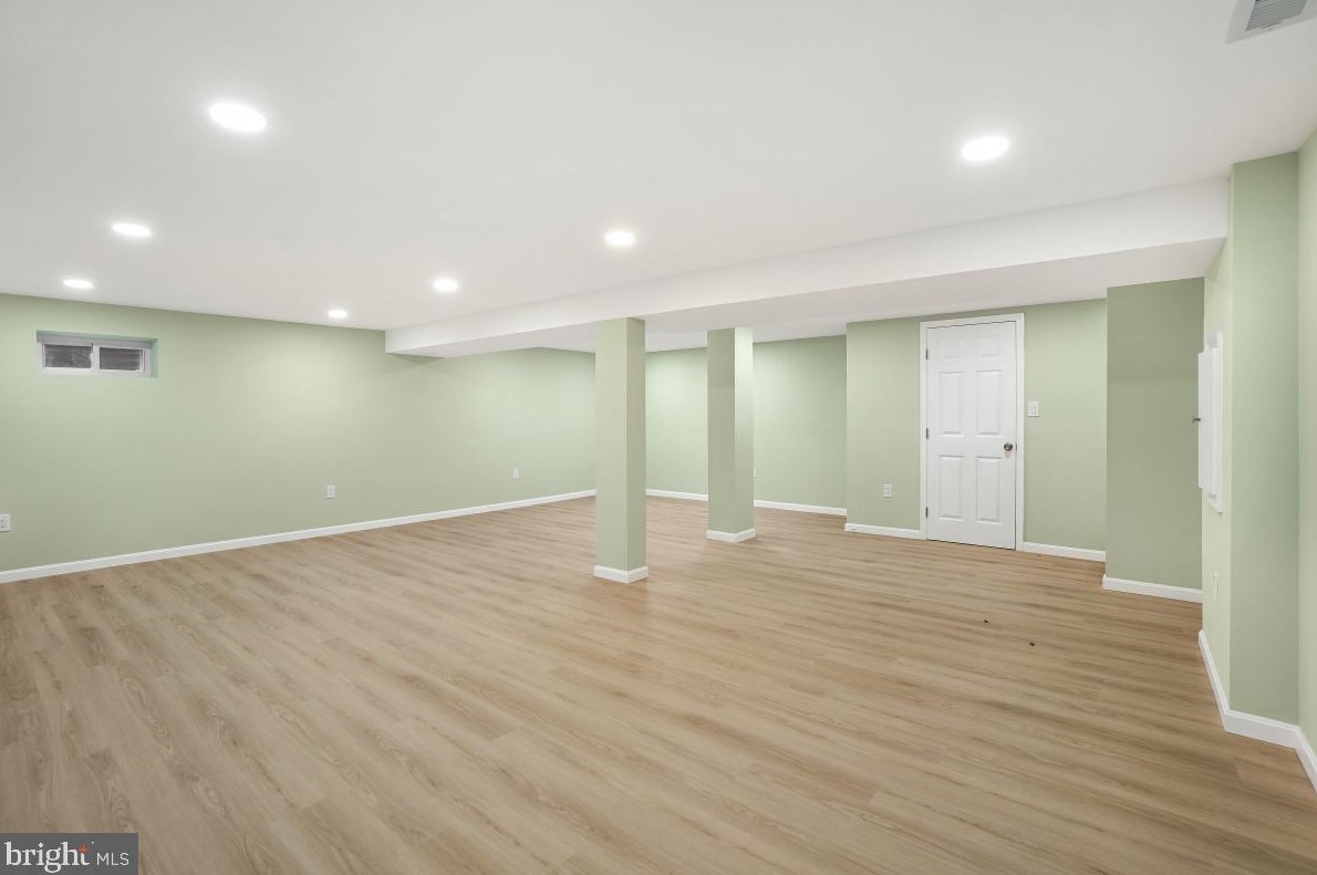 807 Lowander Ln, Silver Spring MD 20901-2834 exterior