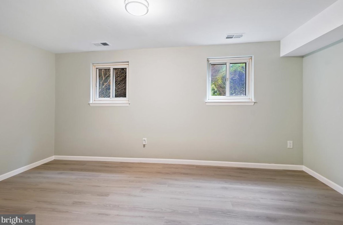 807 Lowander Ln, Silver Spring MD 20901-2834 exterior