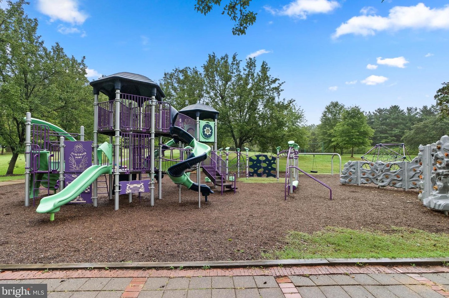 132 Barnsfield Ct, Gaithersburg MD  20878-2720 exterior