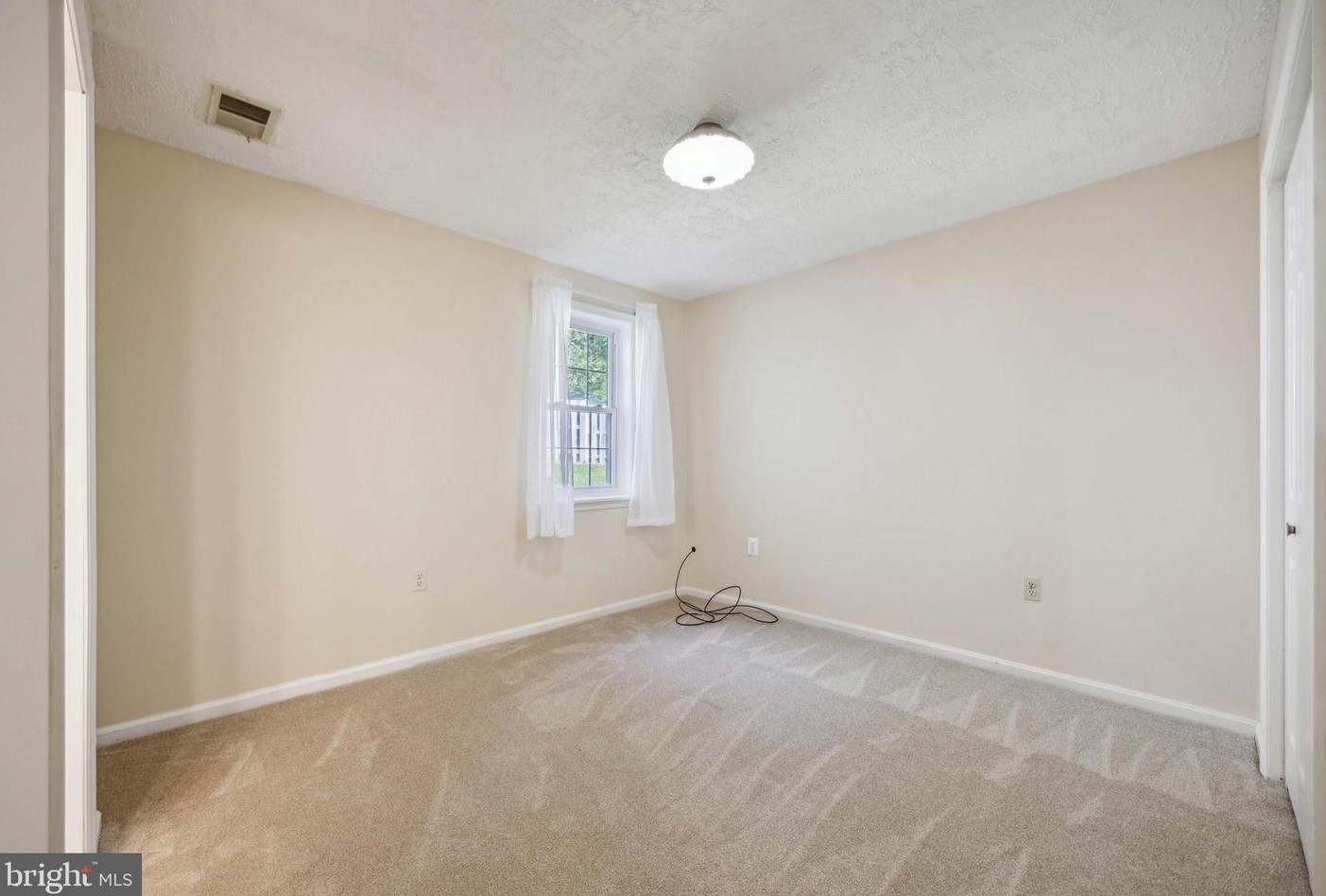 2331 Holly Spring Dr, Silver Spring MD 20905-6426 exterior