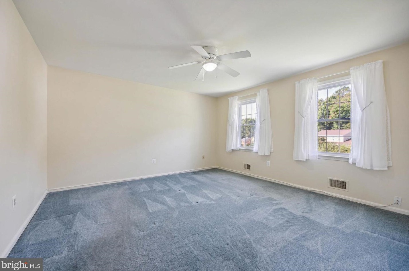 2331 Holly Spring Dr, Silver Spring MD 20905-6426 exterior